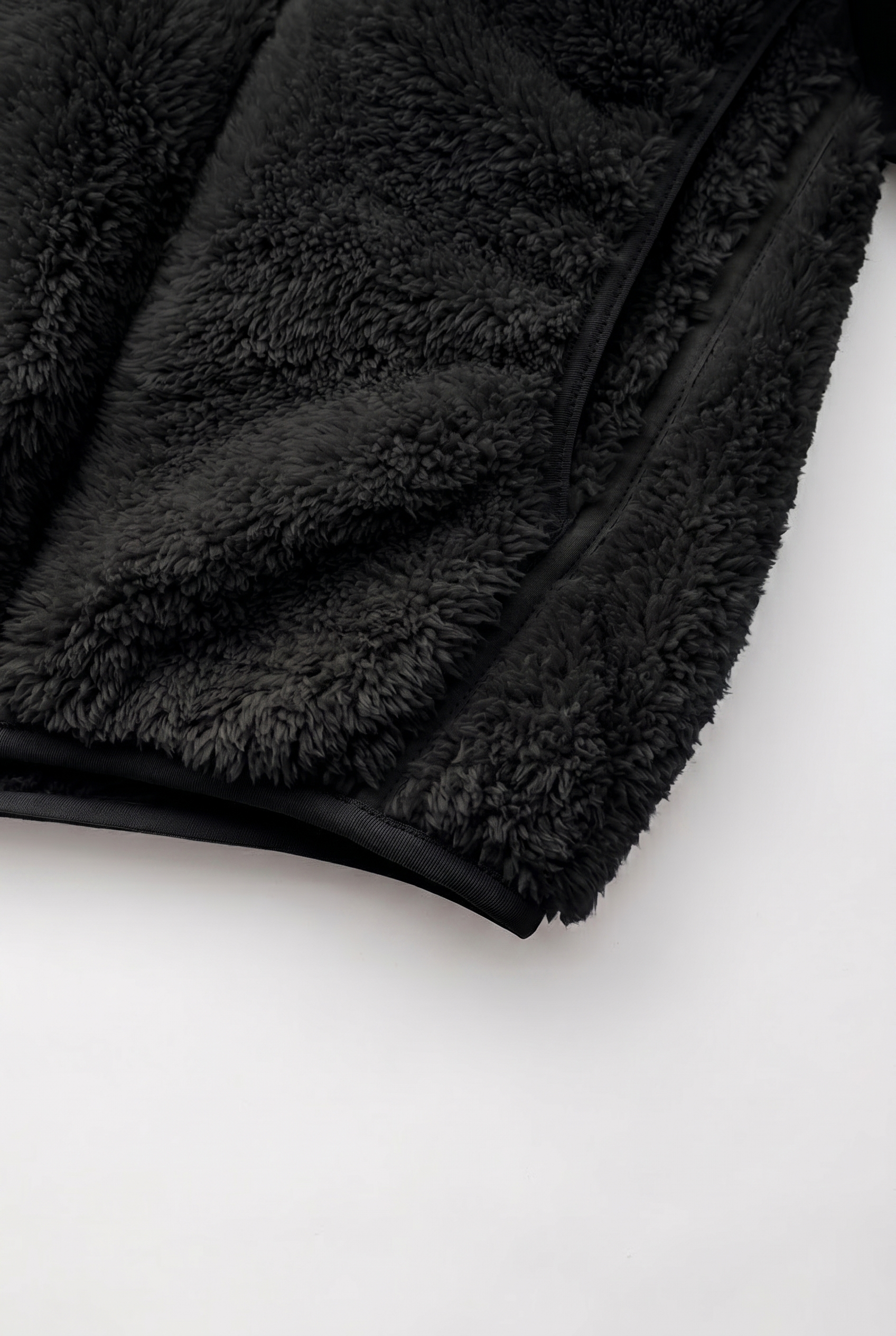 Polar Cropped Fleece / BLACK