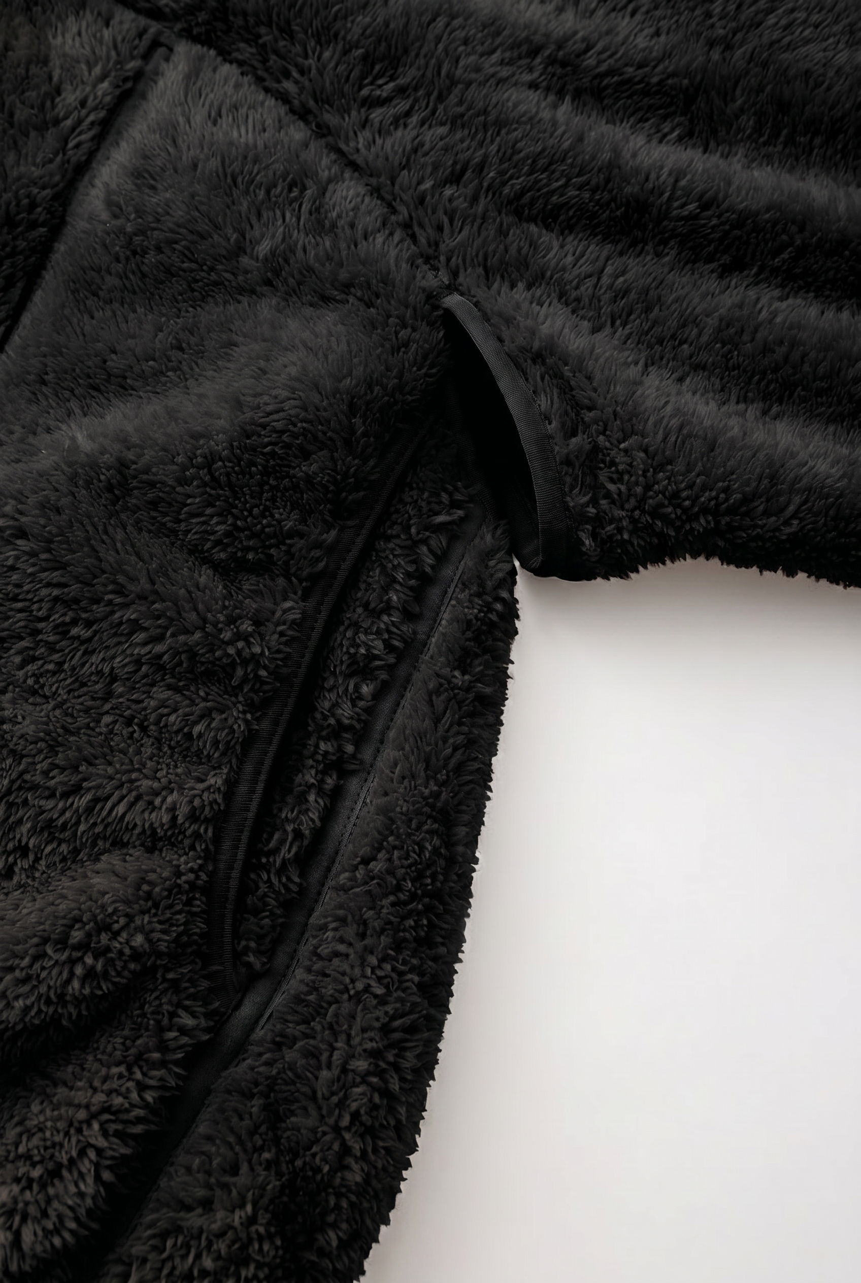 Polar Cropped Fleece / BLACK